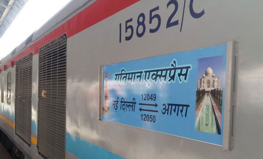 Same Day Taj Mahal Tour by Gatimaan Express Train