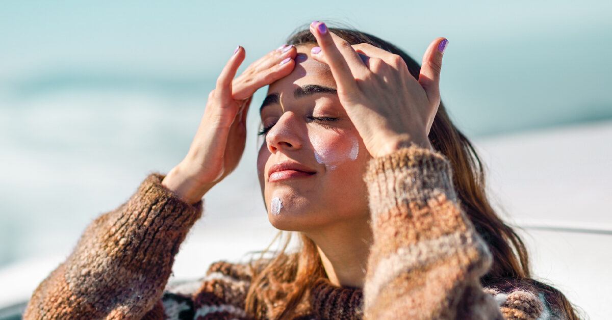 Why Do People Prefer Light Moisturizer Cream In Winters?