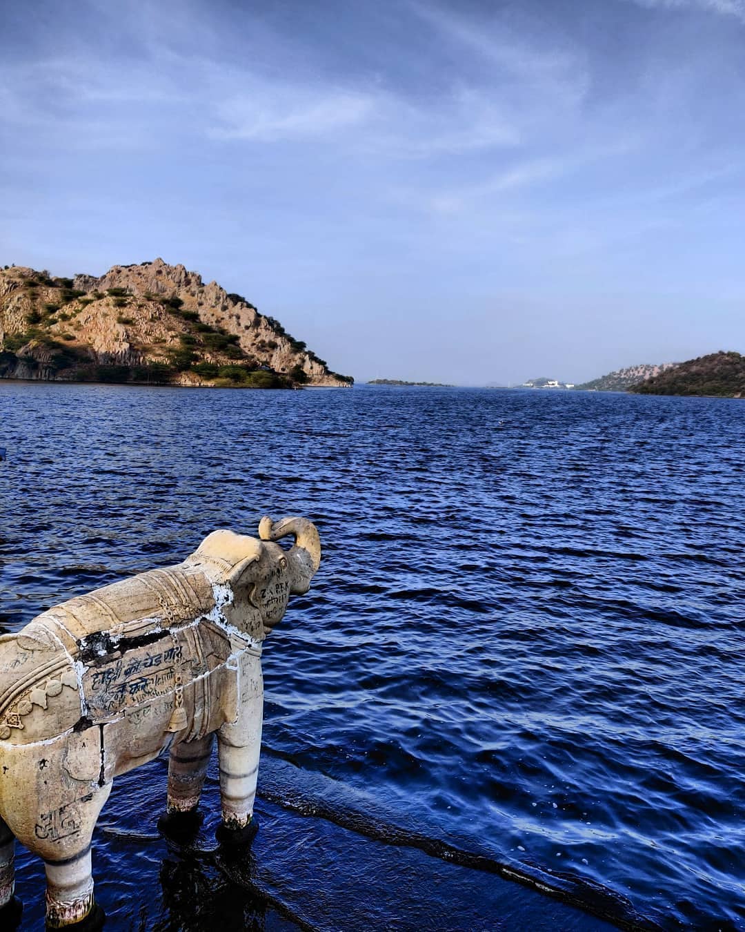 Book a Udaipur Taxi Service For Sightseeing Tours