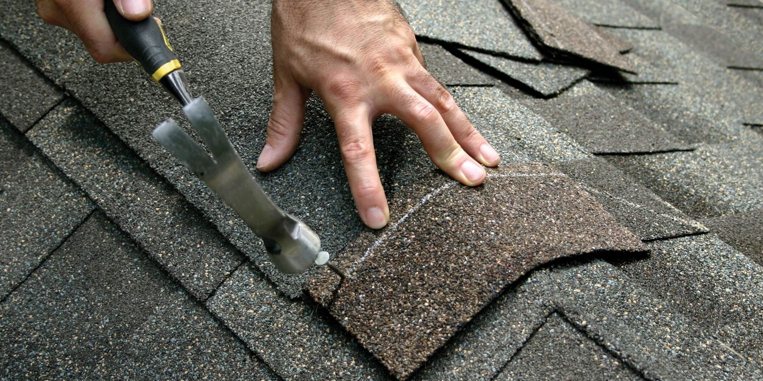 How do roofers help with insurance checks for roof replacement