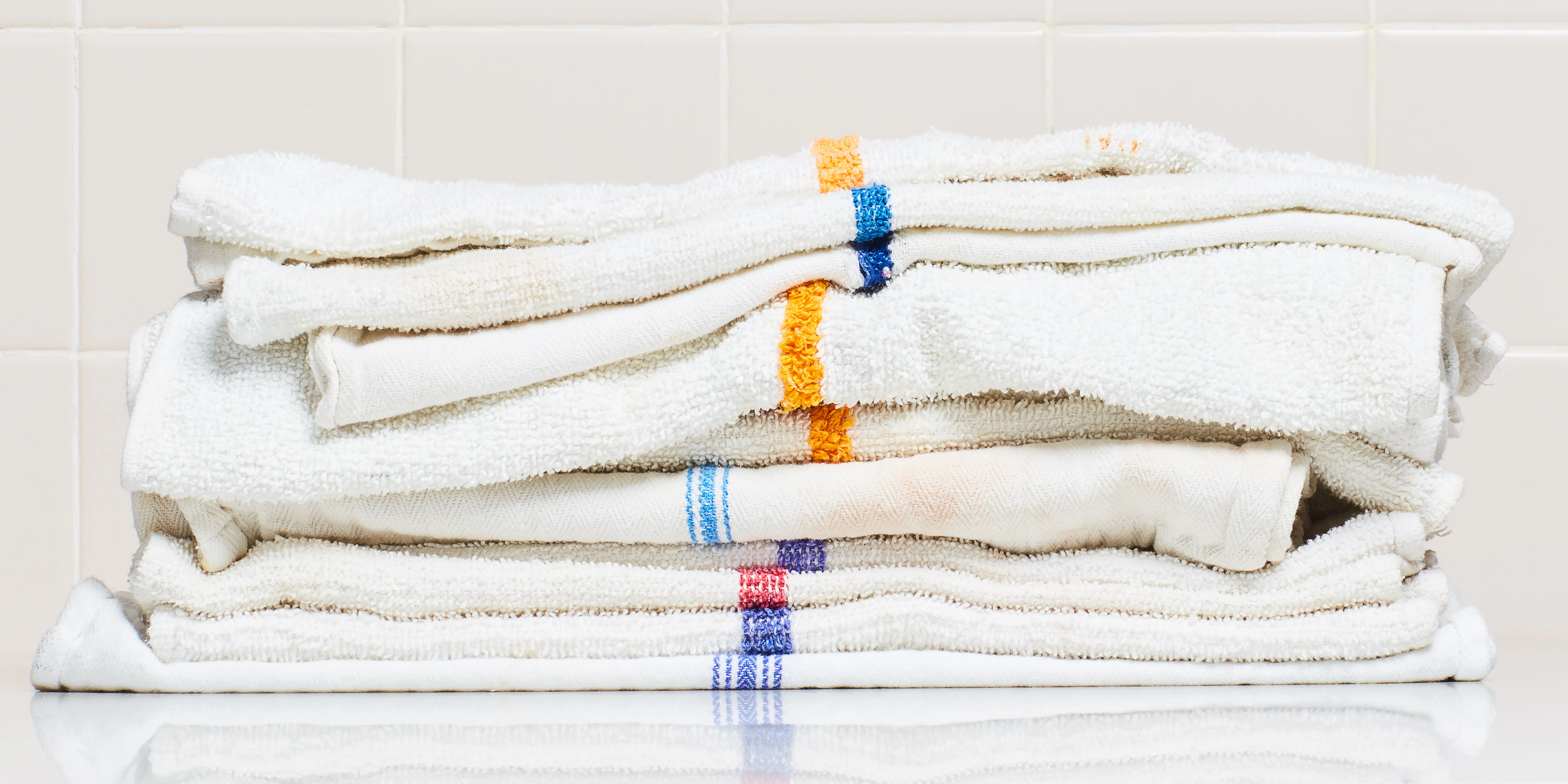 10 Hacks for Making Use of Kitchen Towels for Greater than just Cleaning