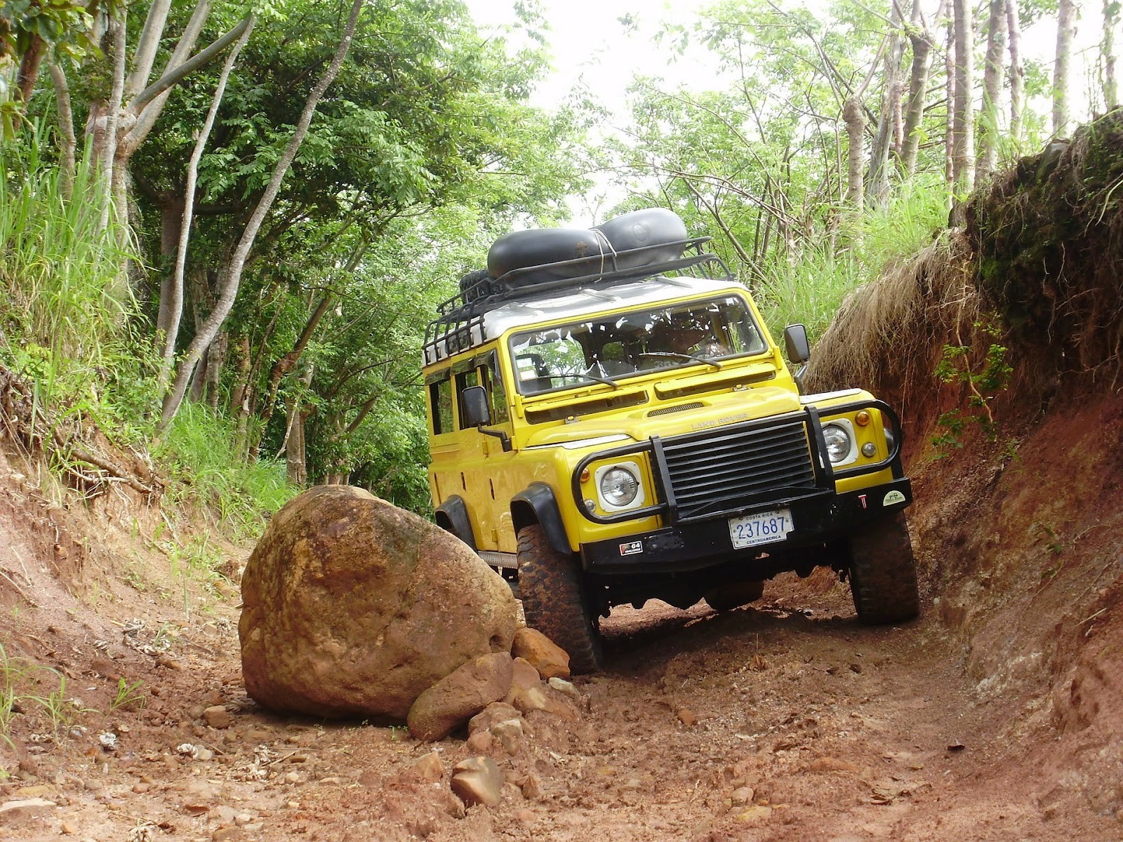 Tips to Make Your Car Ready Before an Off-Road Trip