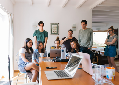 Tips for decluttering your office before moving