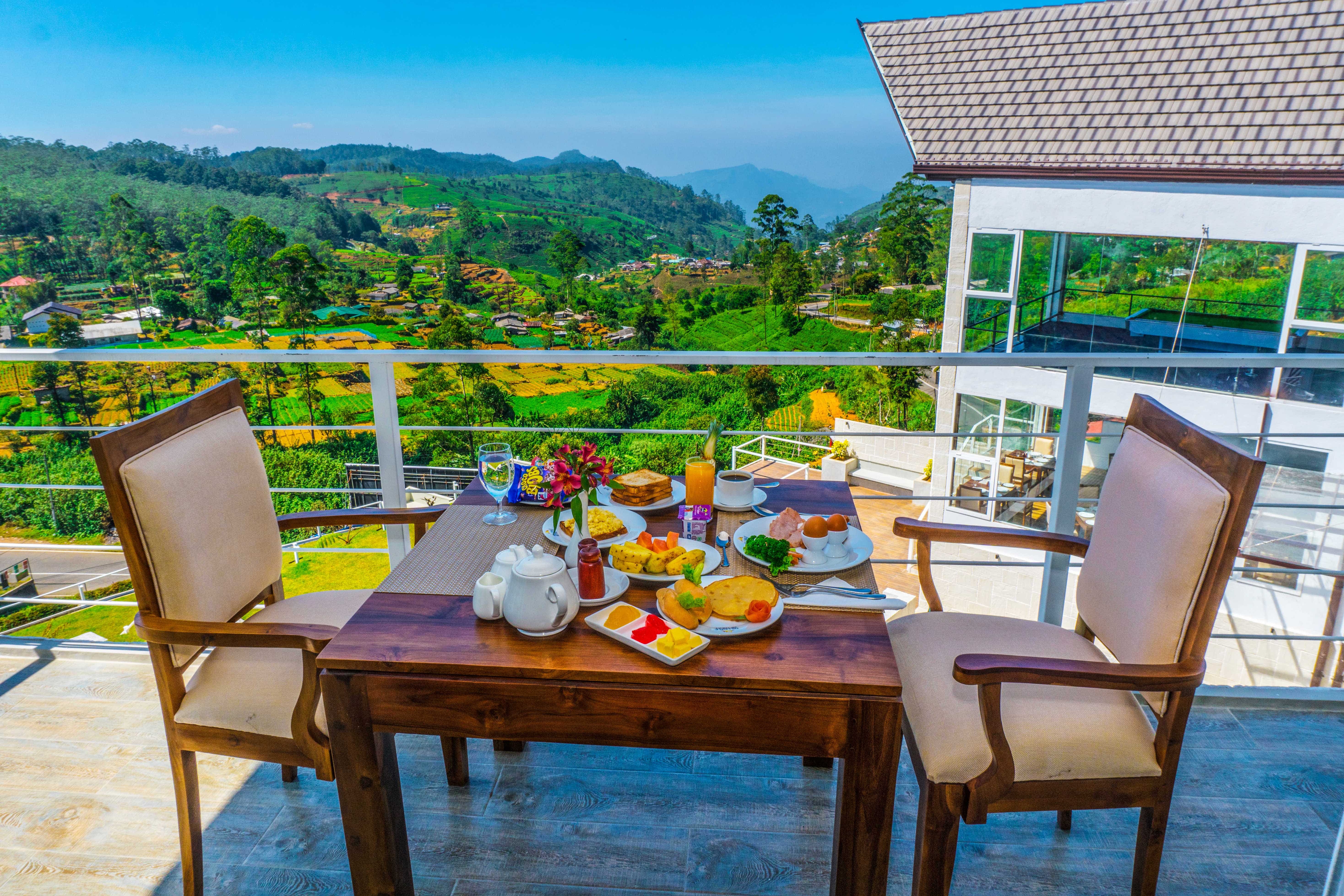 Hotel Booking with Balcony View Nuwara Eliya