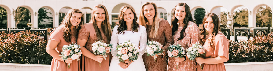 5 Top Silk Wedding Bouquets With A Real Touch In 2022