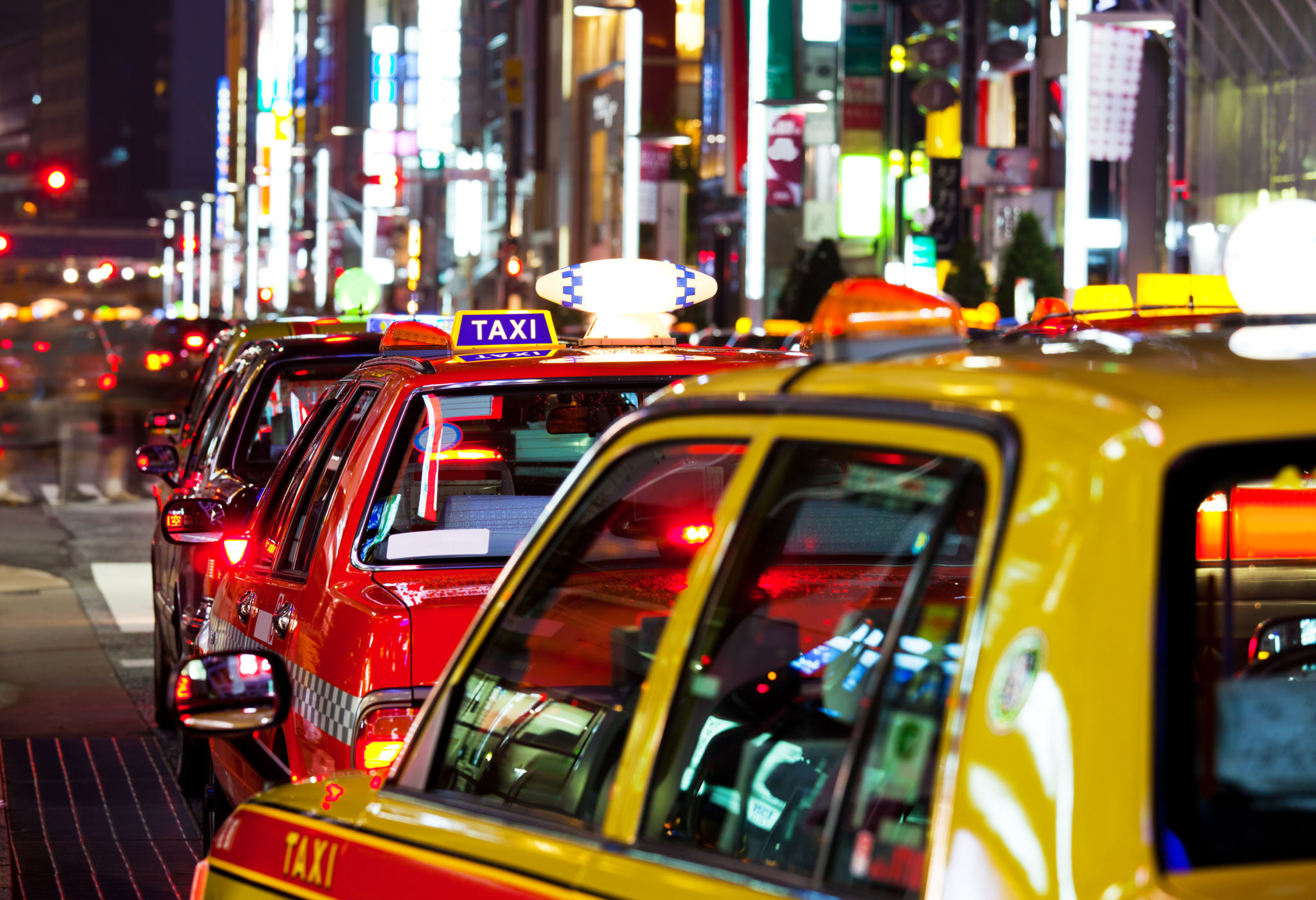 4 Reasons To Choose A Private Cab For Your Special Events