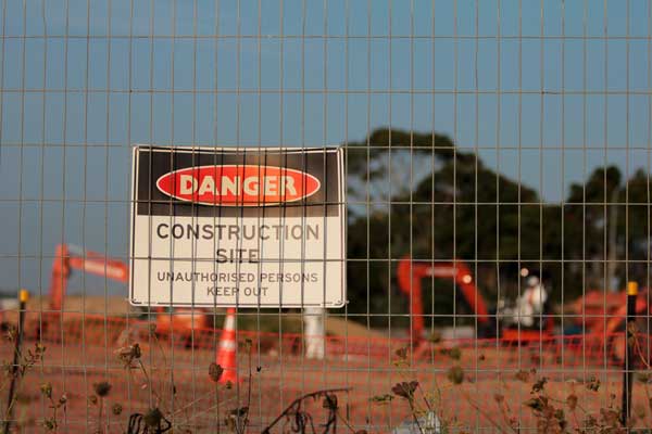 What Are The Steps To Choose Qualified Demolition Contractors For Residential Projects?