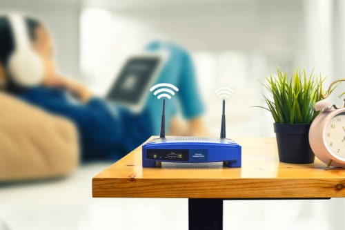 Was ist ein WLAN-Router und wie wird er verwendet?
