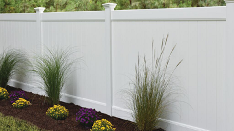 Find the Reliable Vinyl Fence Installation Company in Grand Forks