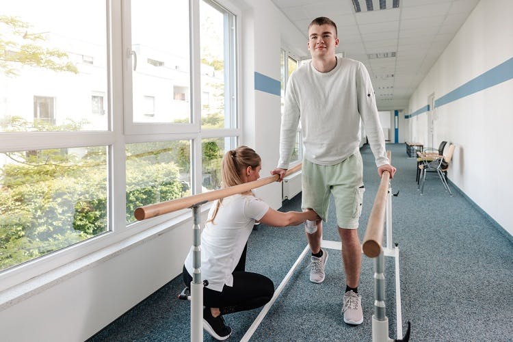 Spinal Cord Injury Therapeutics Market is Estimated To Witness High Growth Owing To Increasing Research and Development Activities 