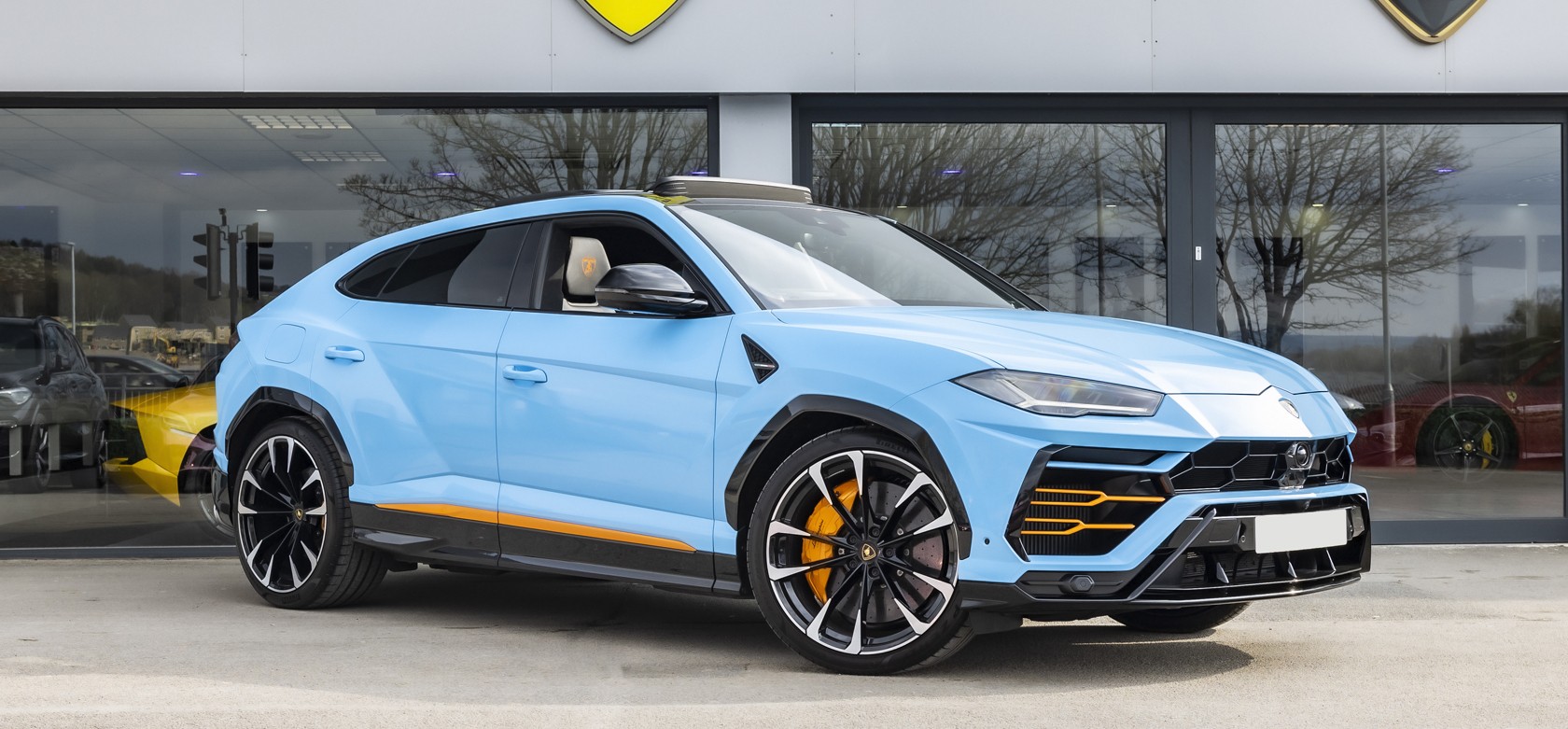 Best Lamborghini Urus Blue in the UK – Oasis Limousines