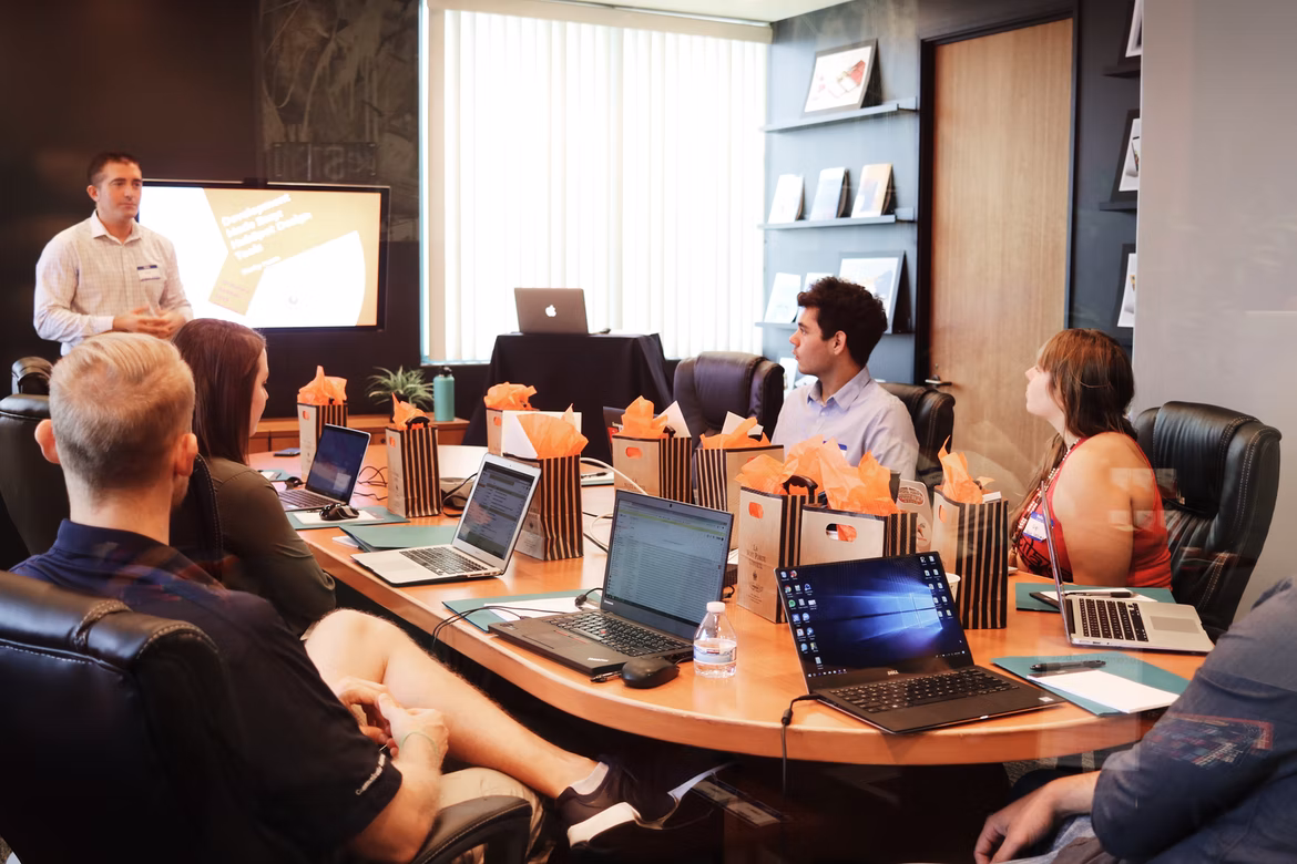 How to replace bad habits in your office and start working efficiently