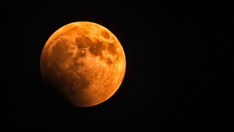 China Has Built an Artificial Moon on Earth