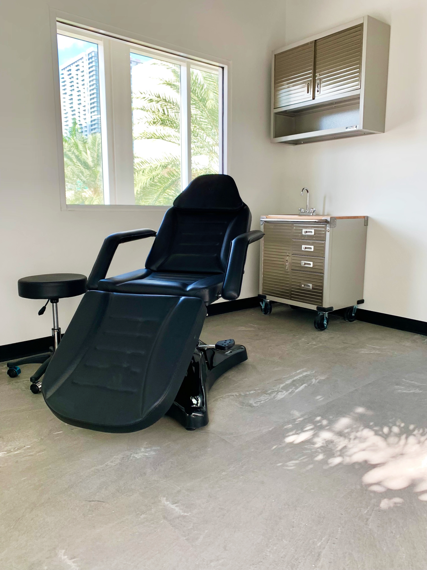 Get Customized Spa And Salon Suites Miami Options From Oxy Salon Suites