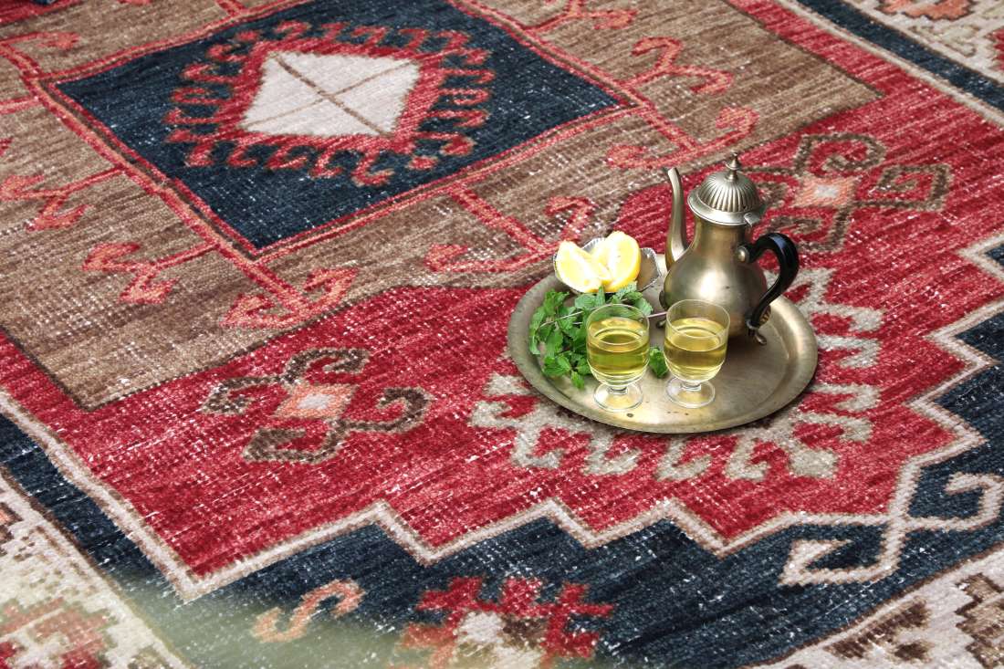 Your guide to choosing a rug for your living room