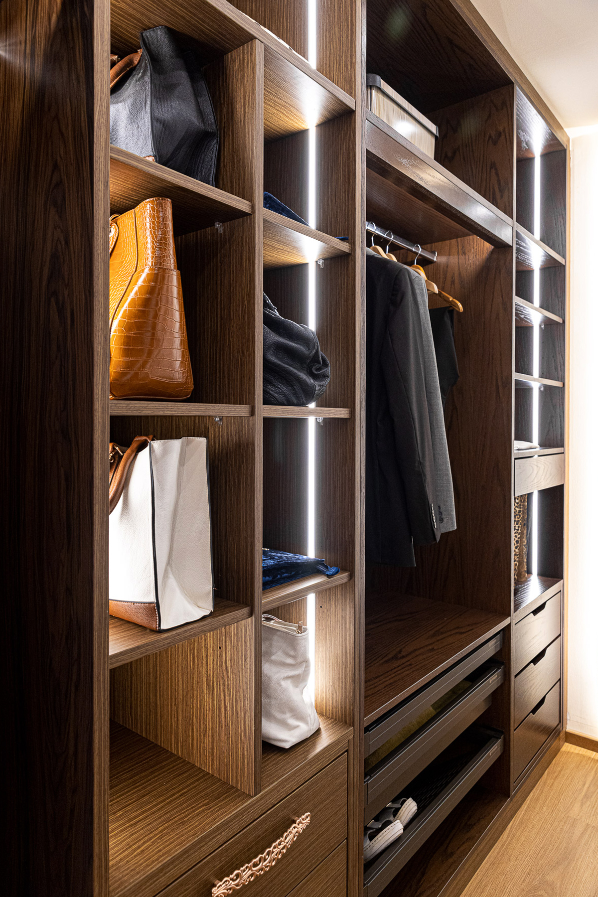 Sliding Doors Or Hinged Doors: Find Out Which One Suits Your Home's Aesthetics