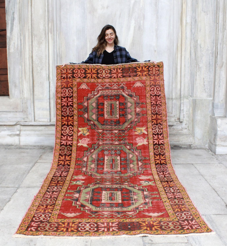 Do you have any idea about what to search for before you purchase an old fashioned floor covering?