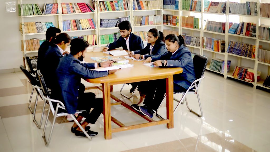 Career Opportunities Following 12th Commerce in 2022			