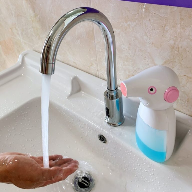 DO TOUCHLESS FAUCETS NEED ELECTRICITY?
