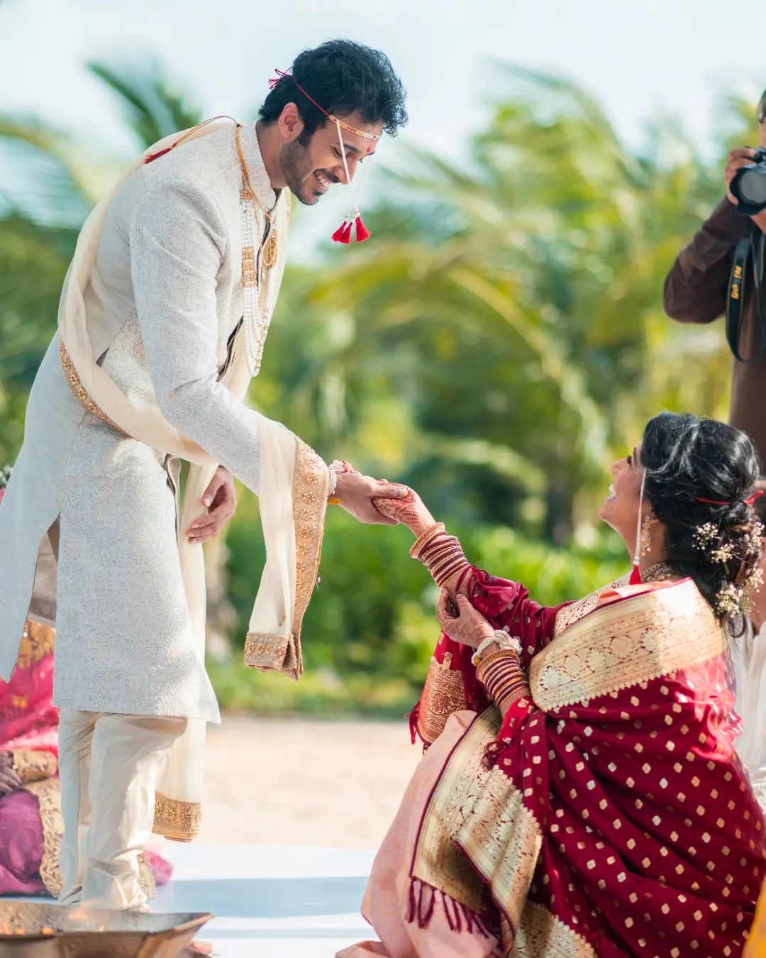 Some great pre-wedding poses 