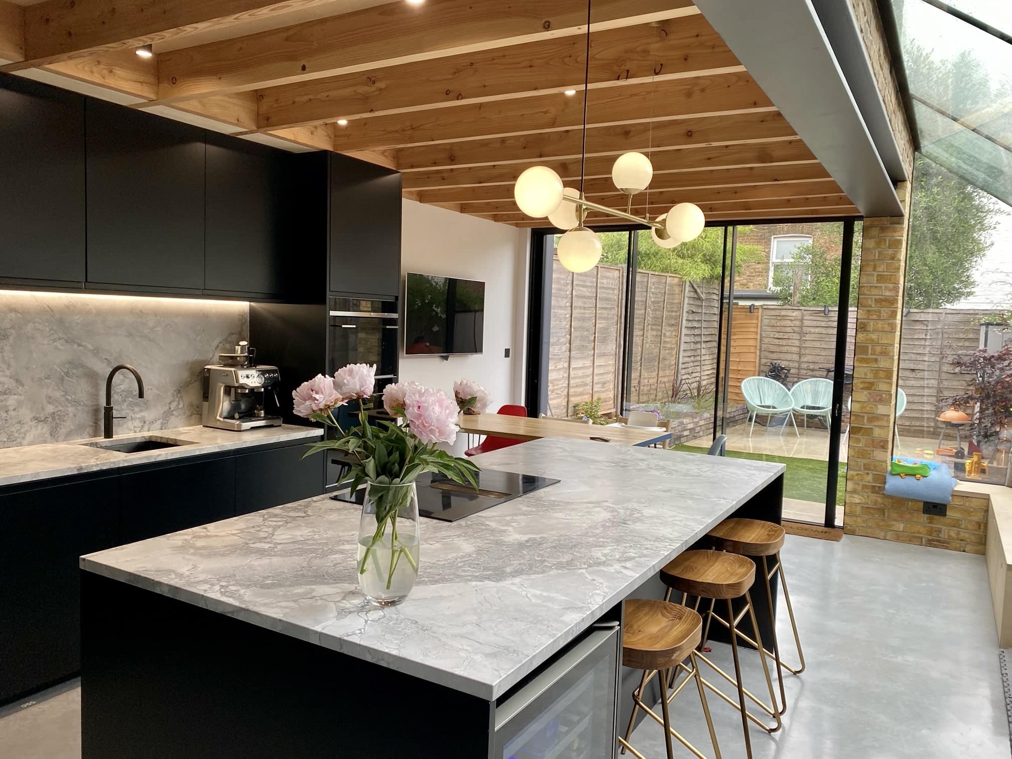 Quartz worktops in london | DialAWorktop | 020 8368 5555