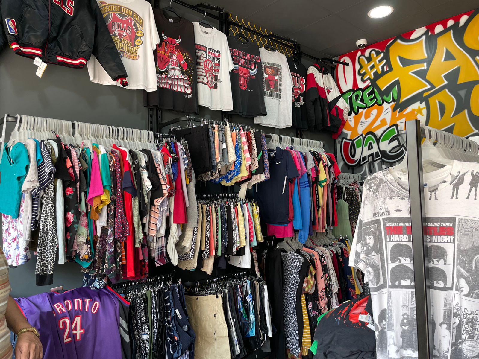 Vintage Clothes | Used Clothes | Retro Clothes | Secondhand Clothes