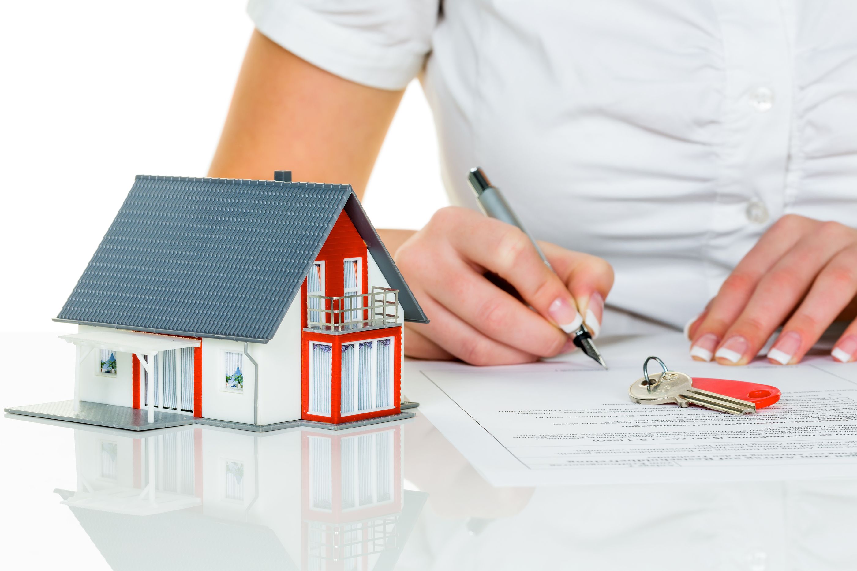 How to Deal with Real Estate Agents When Buying Property?