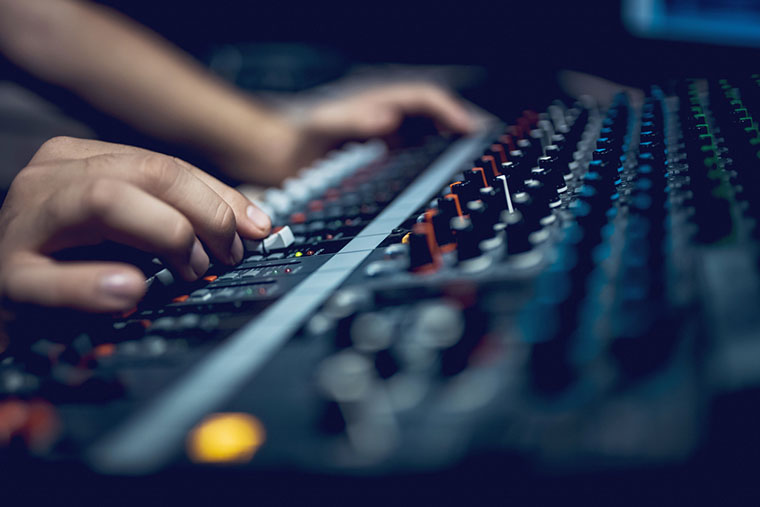 Familiarity with hip hop music style