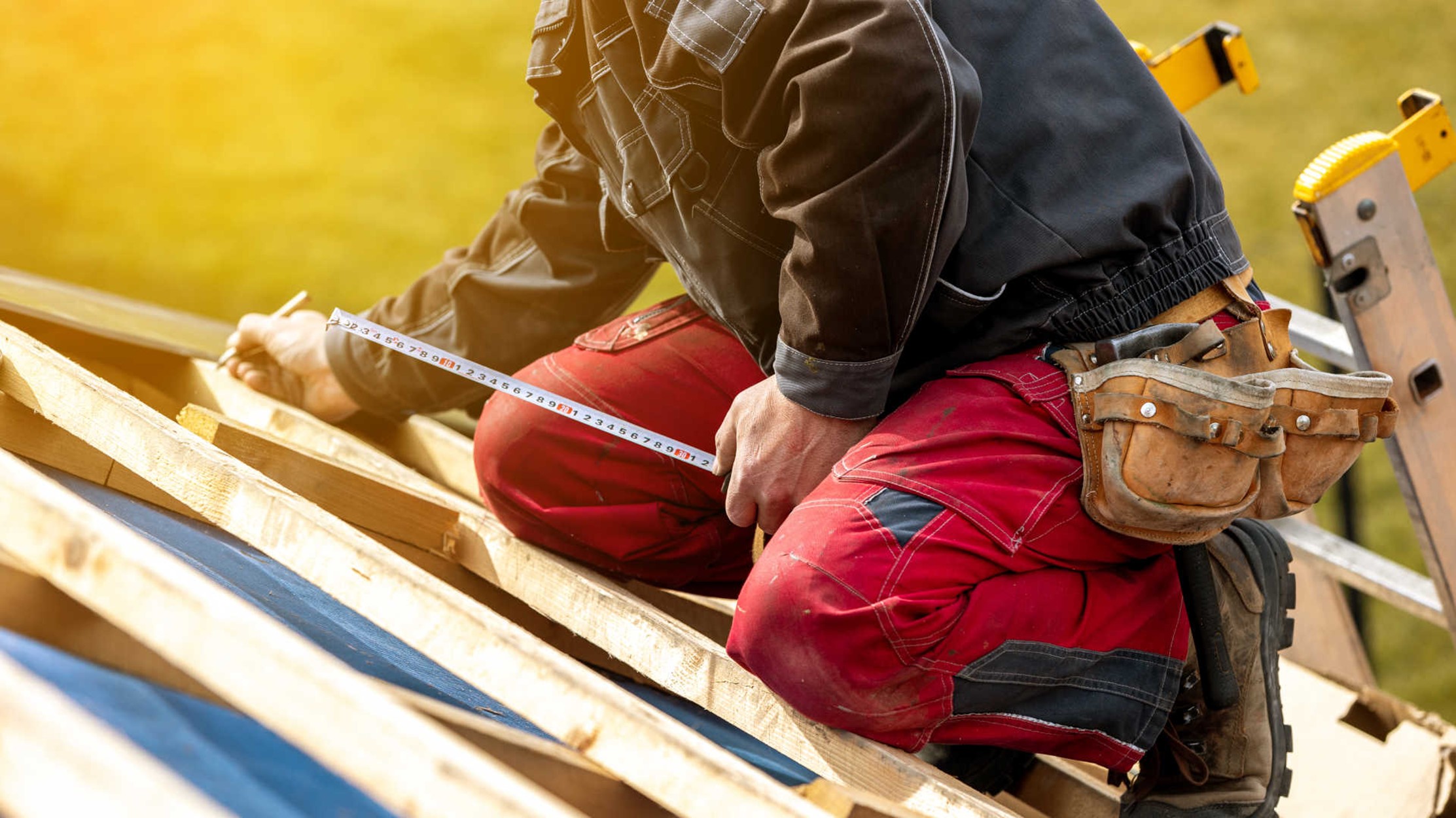 Signs Your Home Needs a New Roof Installation 