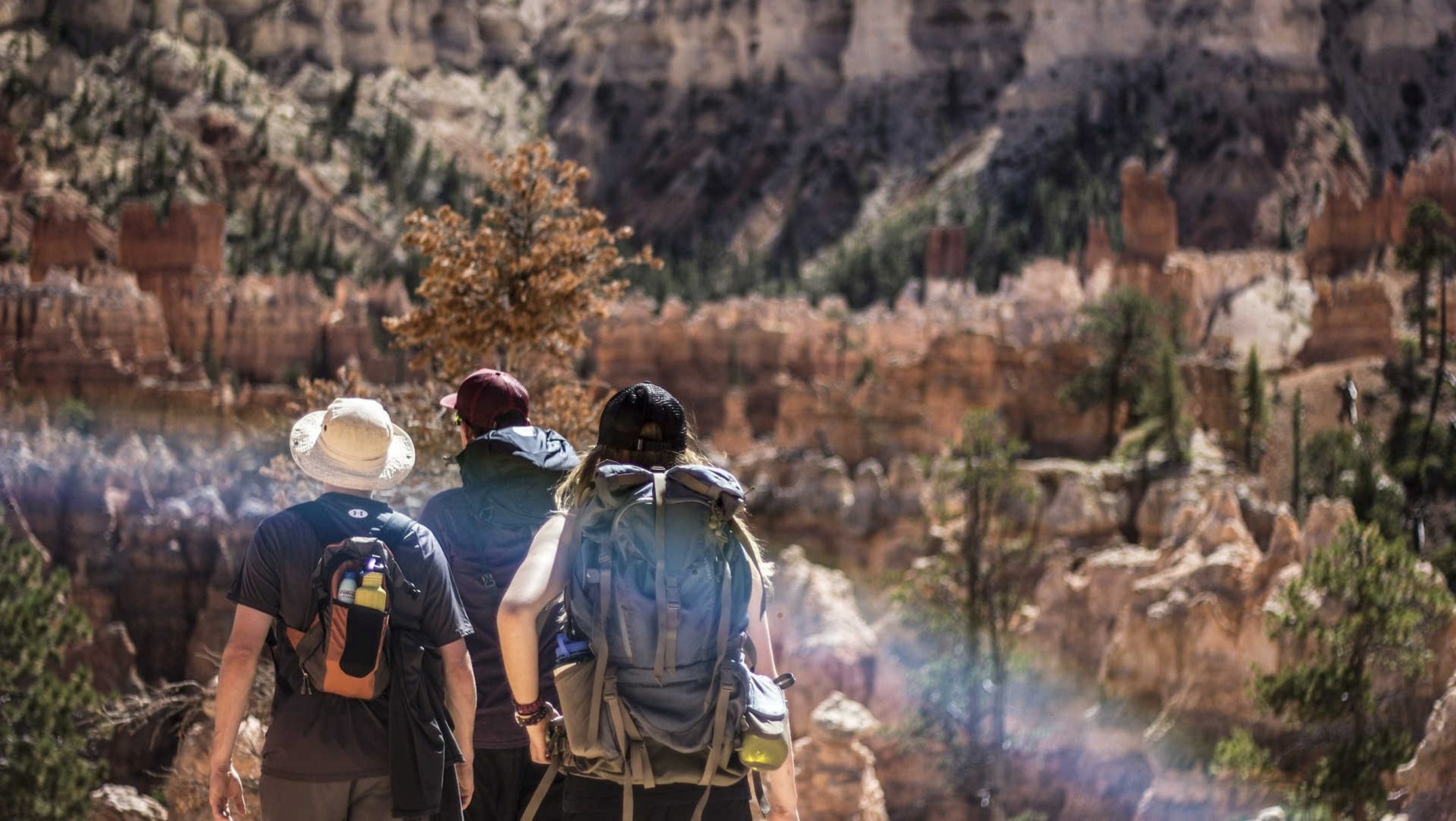 10 Tips for Finding the Best Deals on New Zealand and Australia Adventure Tours