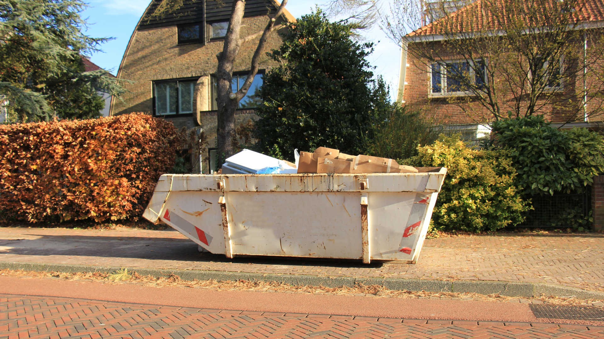 How Hiring Skip Bins Supports a Zero-Waste Lifestyle