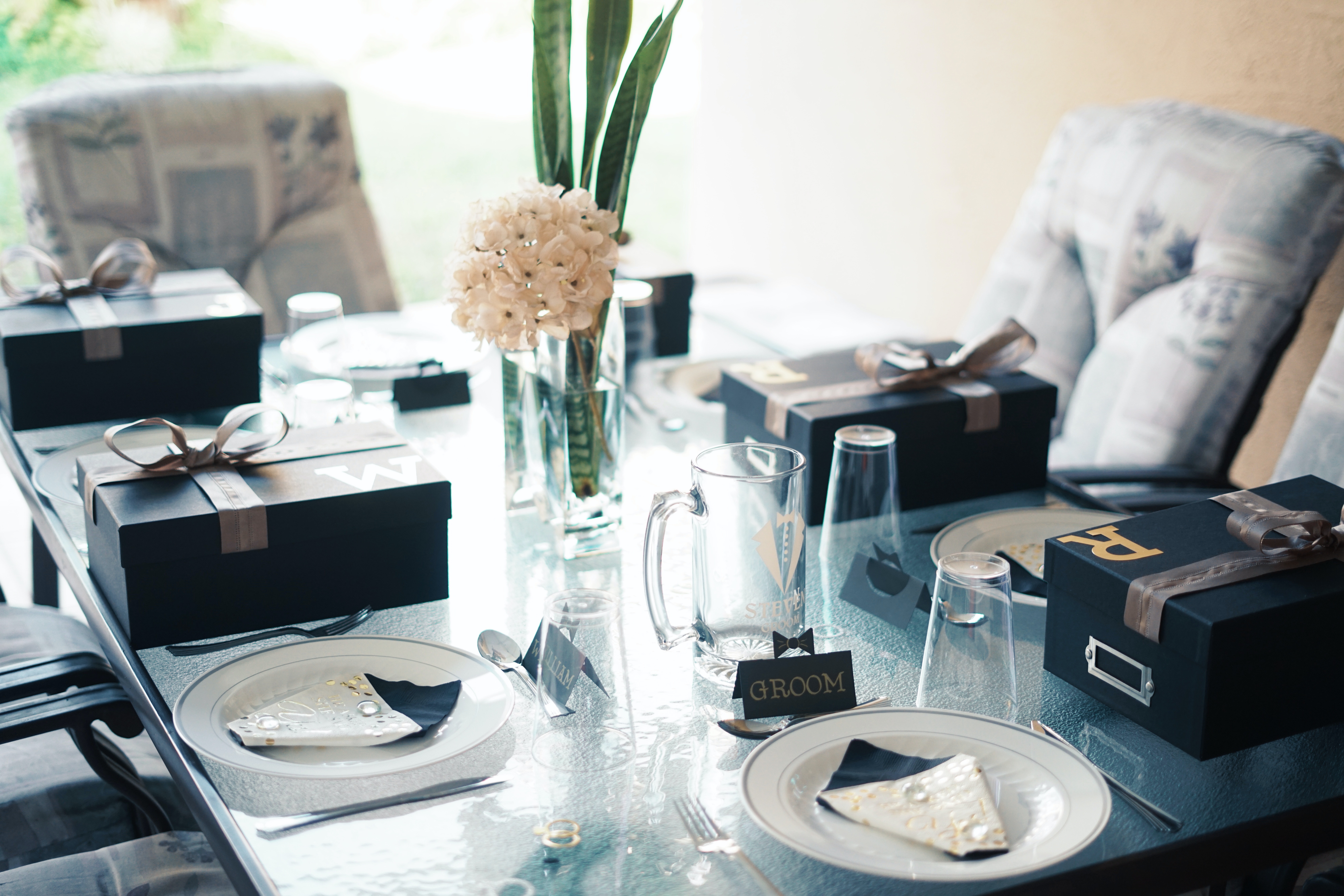 7 Beautiful Gift Ideas for Your Wedding Party