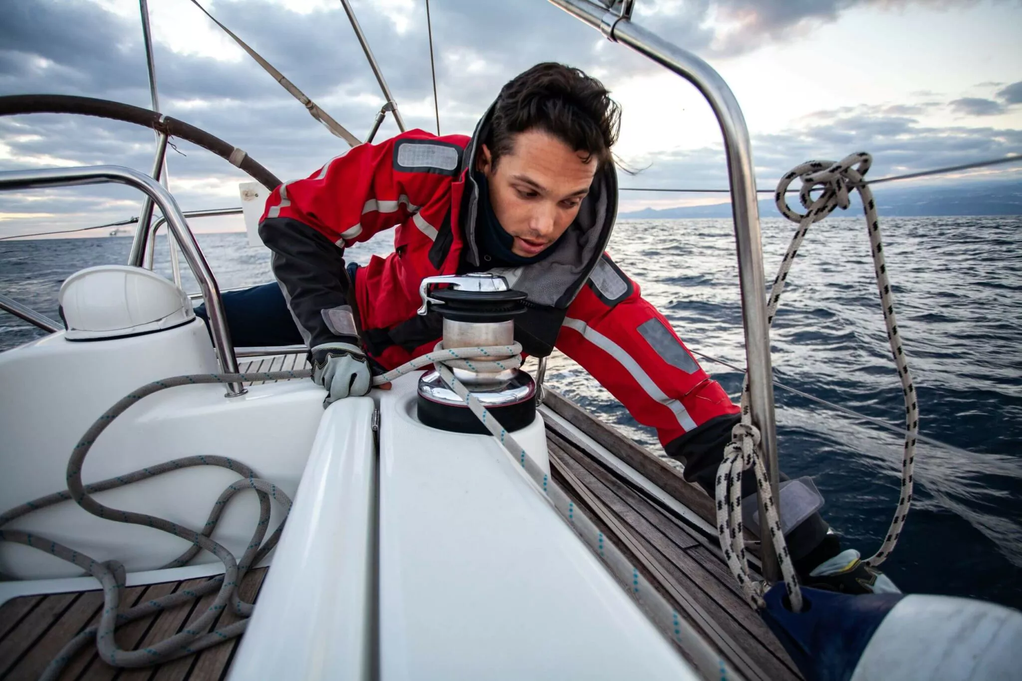 Setting Sail: Exploring the Benefits of Sailing Classes
