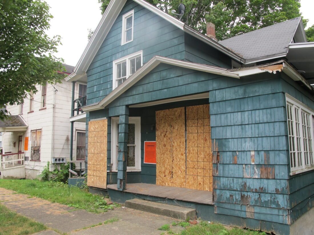 Florida Cash Home Buyers: Sell a Condemned Property