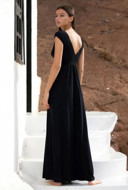 Why a Vacation Maternity Dress is a Must-Have for Your Next Trip