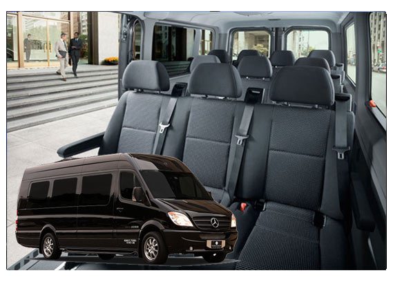 Why Should You Consider Minivans or Buses For Chicago Group Transportation 
