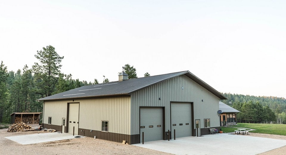 WHAT IS THE VALUE OF A MORTON BUILDING WITH LIVING QUARTERS?