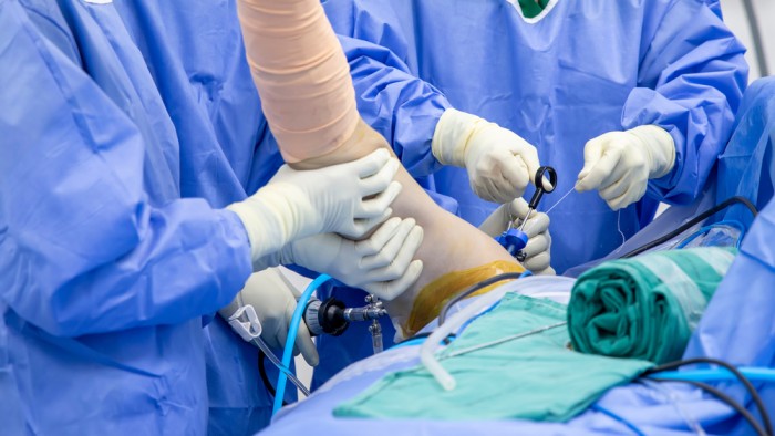 Best Orthopedic Clinics in Dubai for Shoulder Surgery