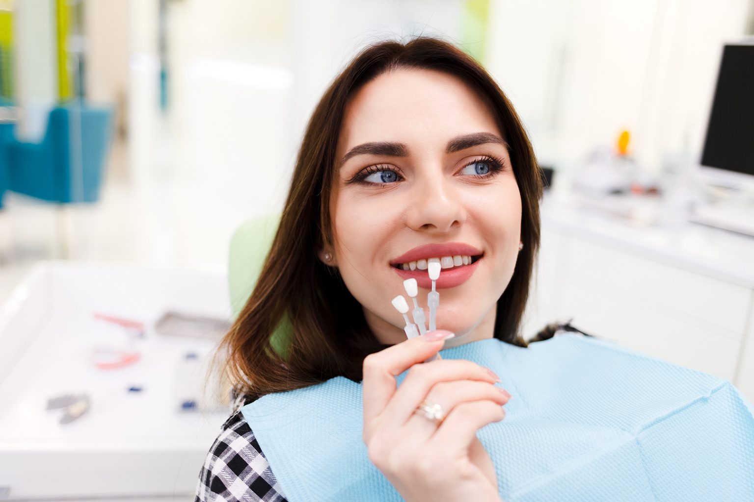 Achieving A Smile Makeover With Dental Veneers - Aims Dentistry
