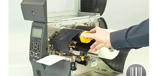 Các bước chi tiết  thay mực máy in mã vạch dễ thao tác nhất