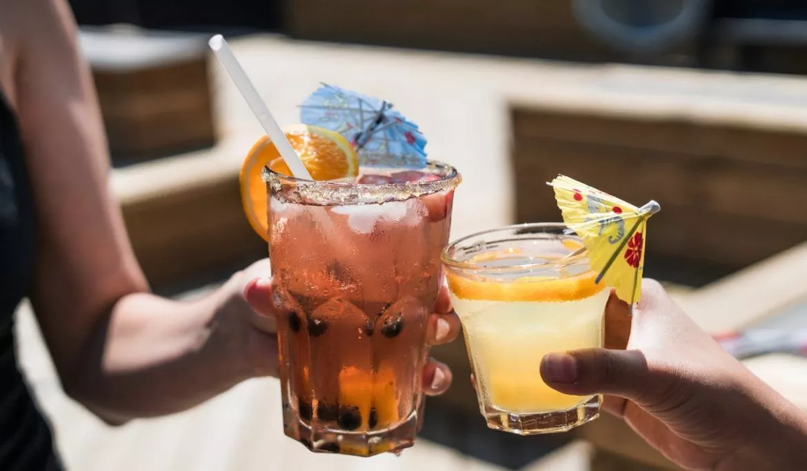 Tips To Consider For Choosing A Cocktail Service Provider For Your Event