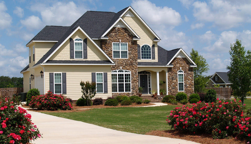 When Should You Hire Professional House Cleaners?