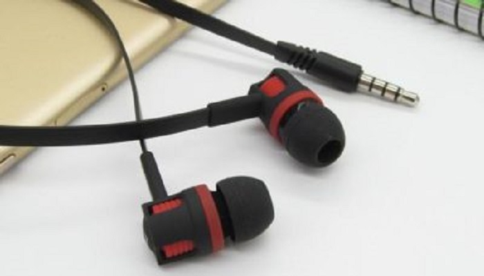 Earphones and Headphones Market is projected to grow USD 45.2 Bn in 2028, at a CAGR of 11.63%