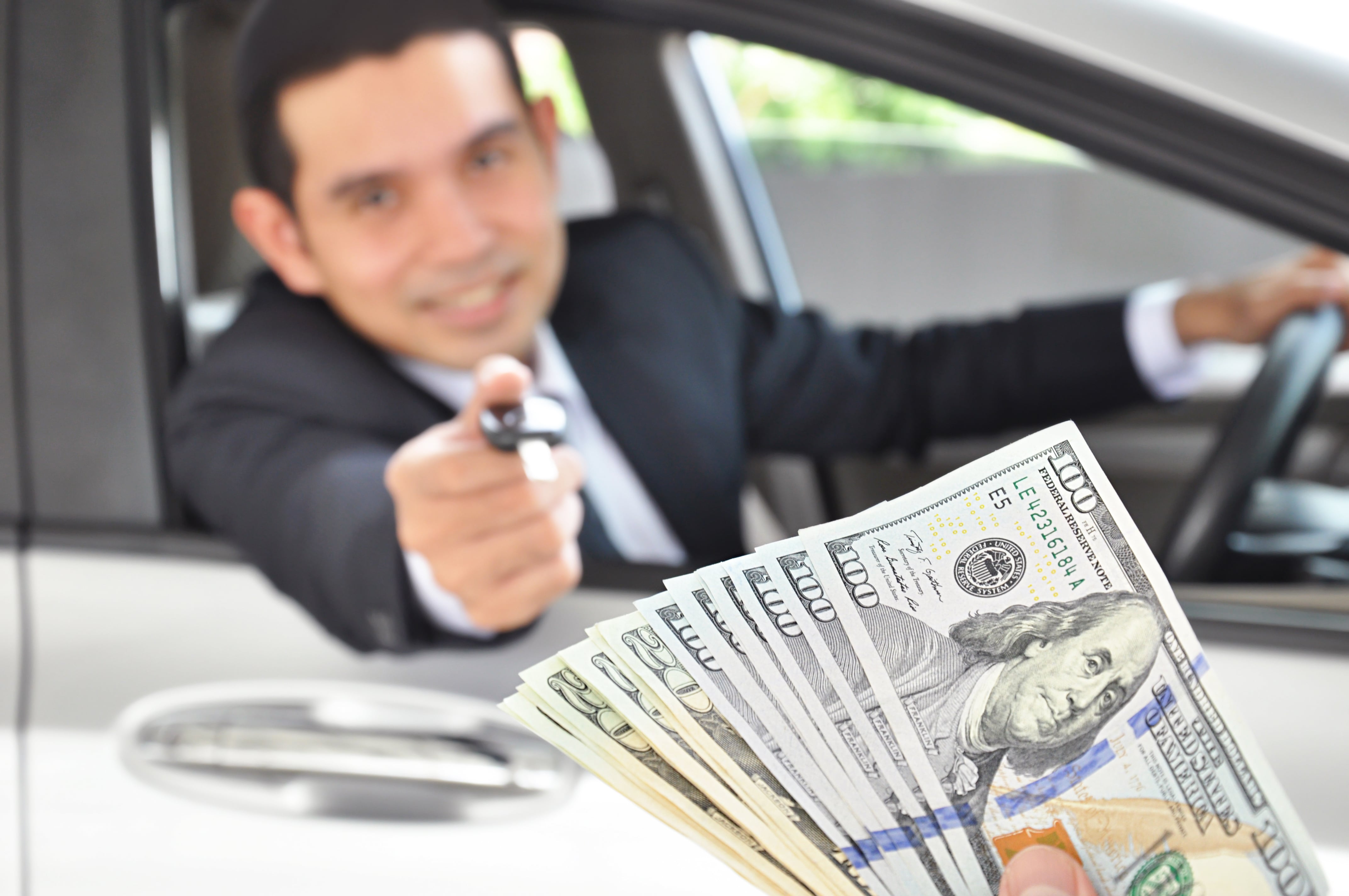 How to Save on Rental Cars in the UAE
