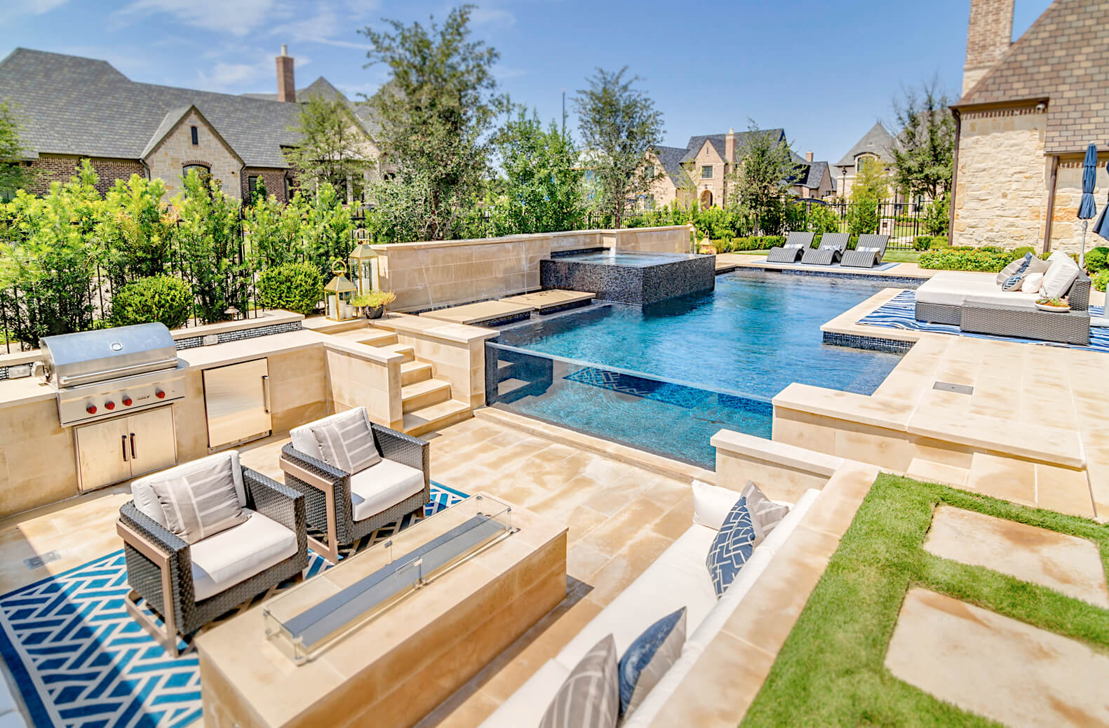 Pool builder Plano