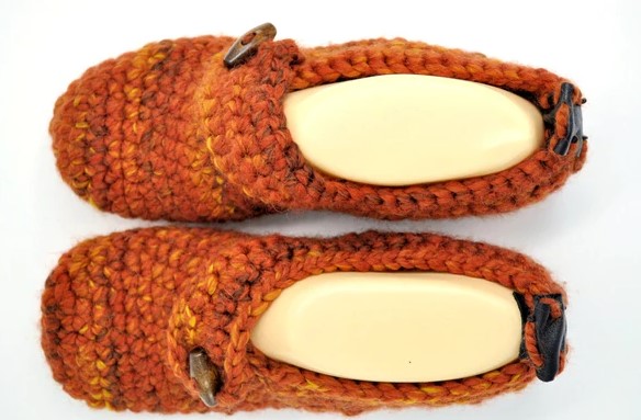 Complete Your Look with the Best Knee High Winter Socks Online