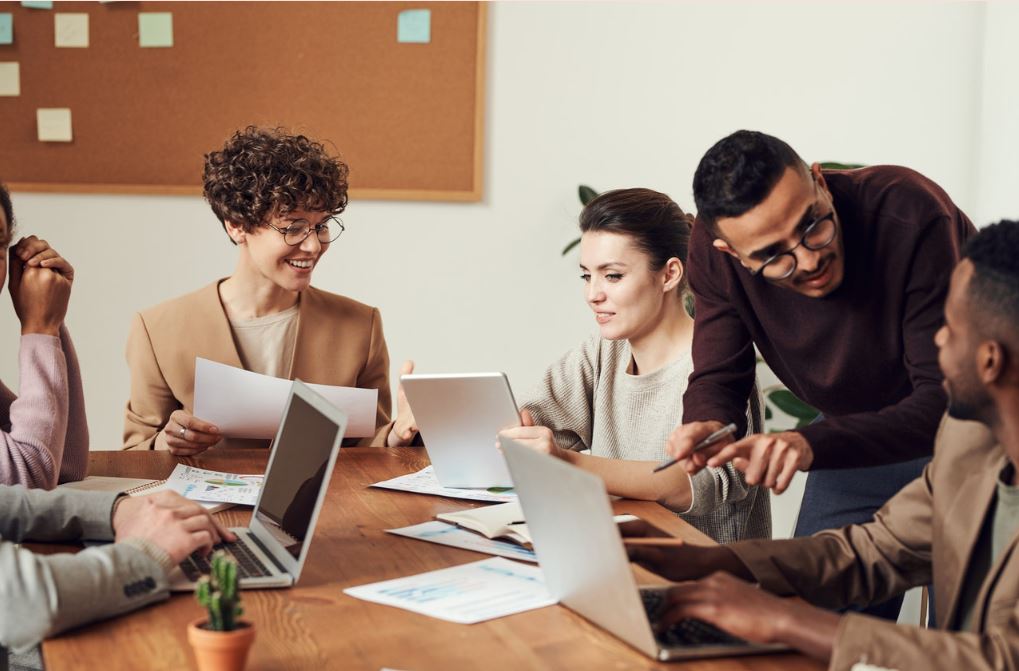 Lead Management Software: 17+ Intelligence Data Points Gathered Automatically By LeadCenter.AI