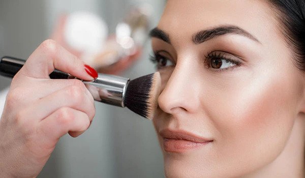 What Should You Look For In A Foundation Brush?	