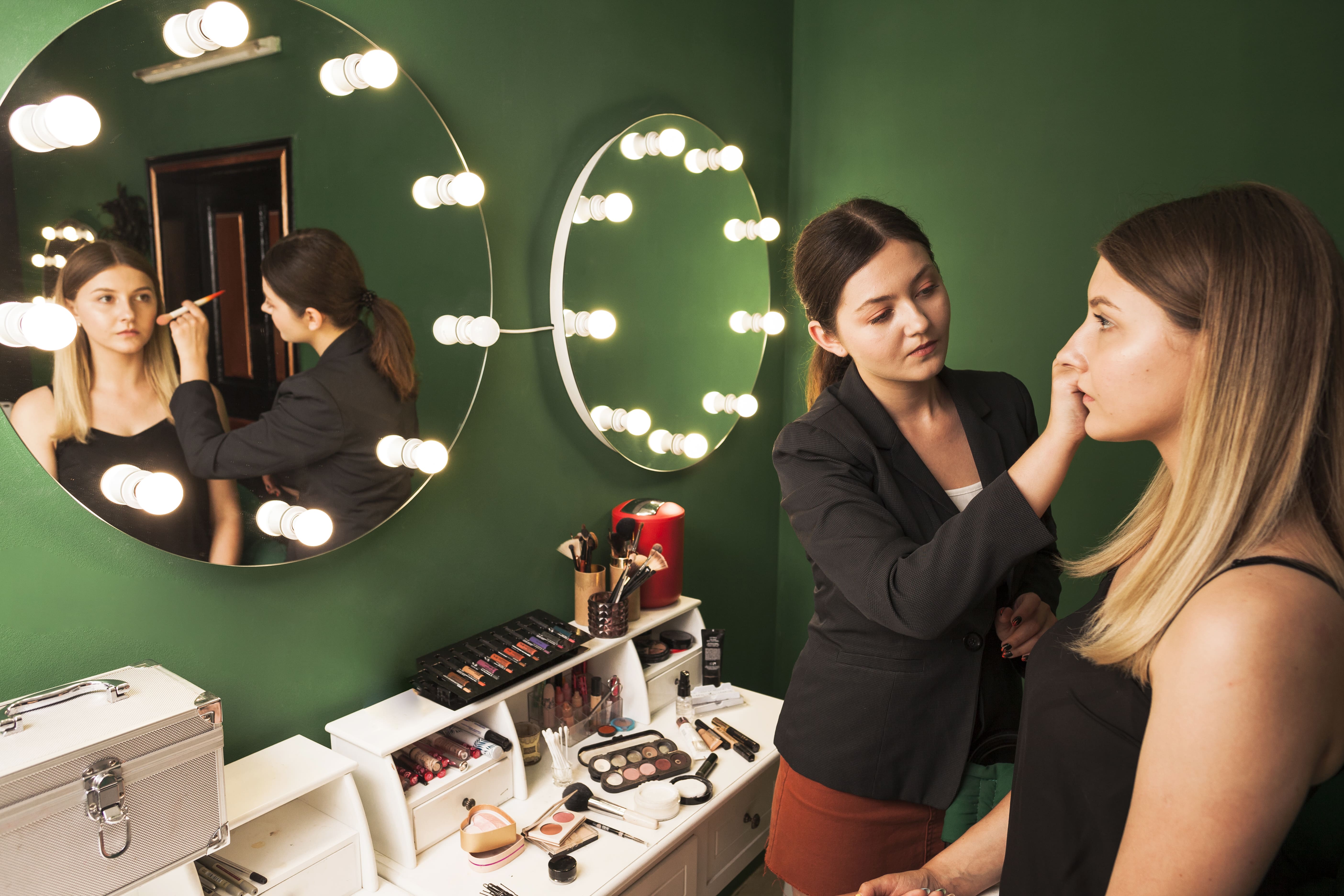 The Makeup Academy in Mumbai Opens Gateway to Several Career Opportunities