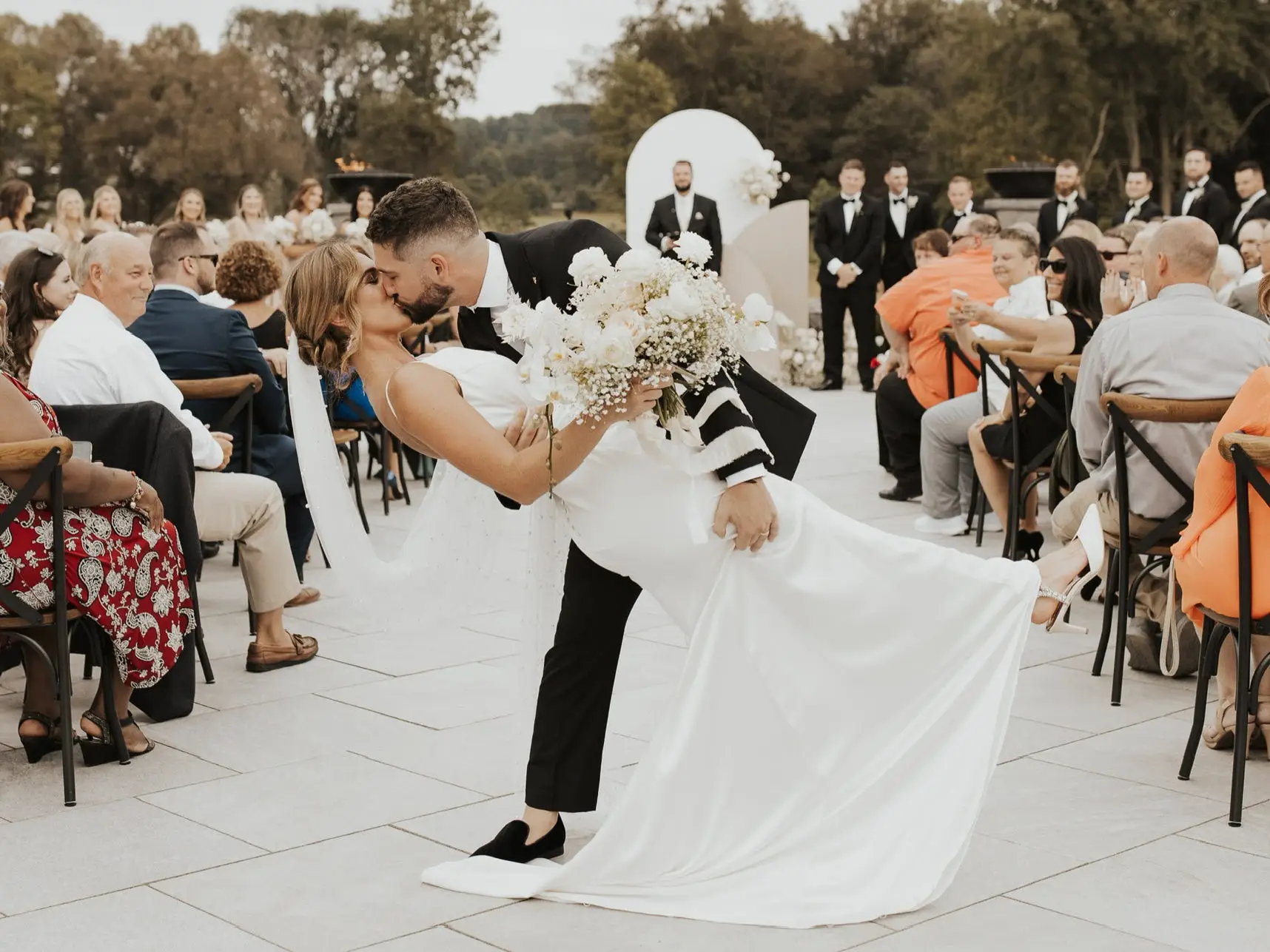 10 Clever Wedding Ideas To WOW Your Guests